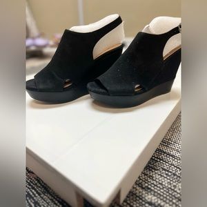 Black Open Toe Wedges